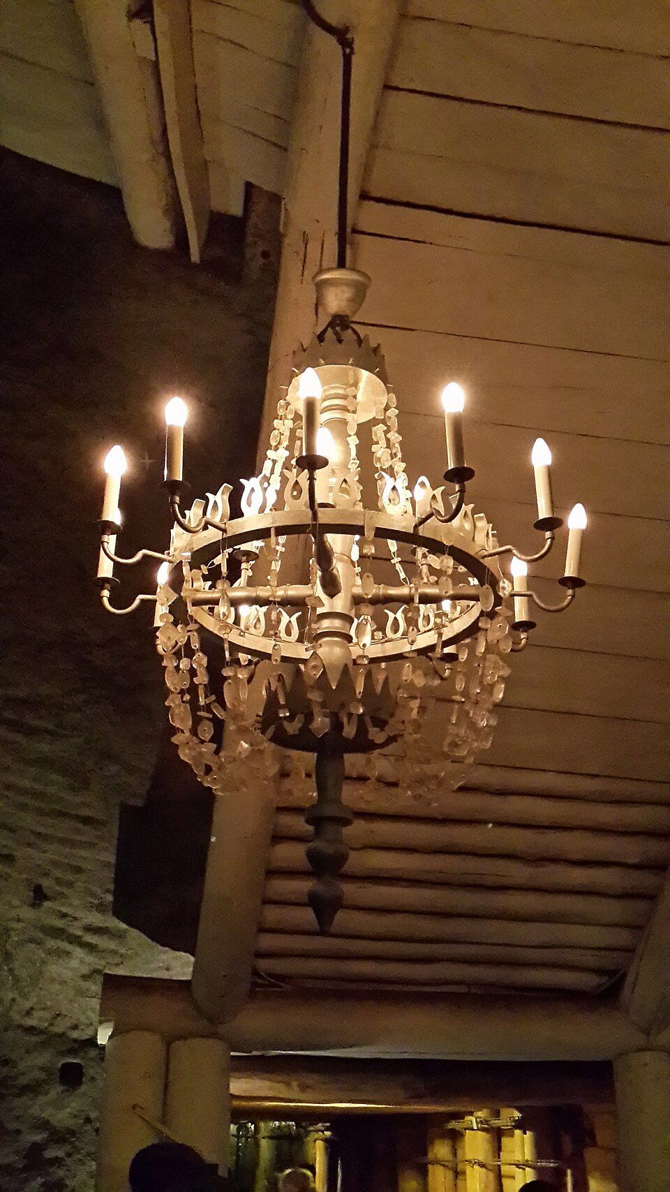 Solný lustr v jedné z podzemních komor dolu Wieliczka